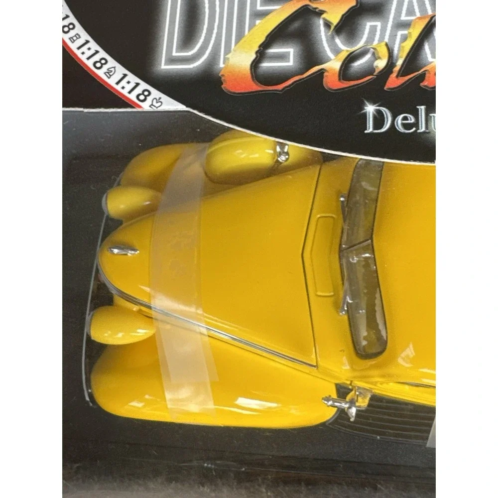 Road Signature‎ Deluxe Edition 1937 Studebaker Coupe Express Pick Up Truck 1:18